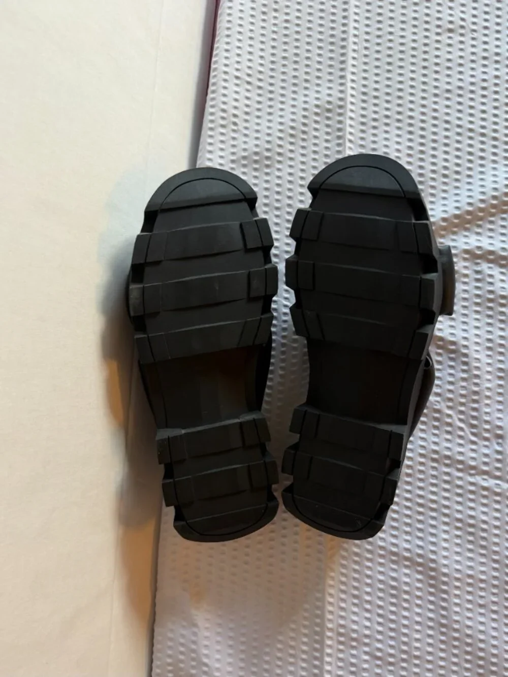 *NWOT* Juicy Couture Black ‘Knotted Bow’ Flip Flop Sandals*